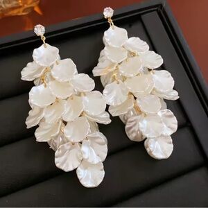 Vintage Cream Petal Flower Drop Earrings